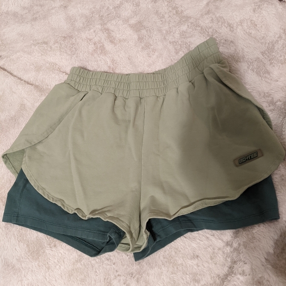 Bo + Tee Workout Layered Shorts - Picture 1 of 6